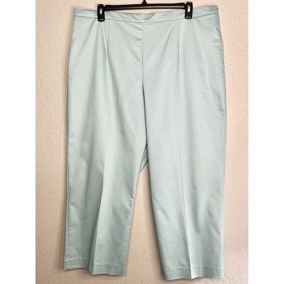 Alfred Dunner NWT Mint Blue Classic Fit Pants Womens Plus Size 24W Short - Picture 2 of 9